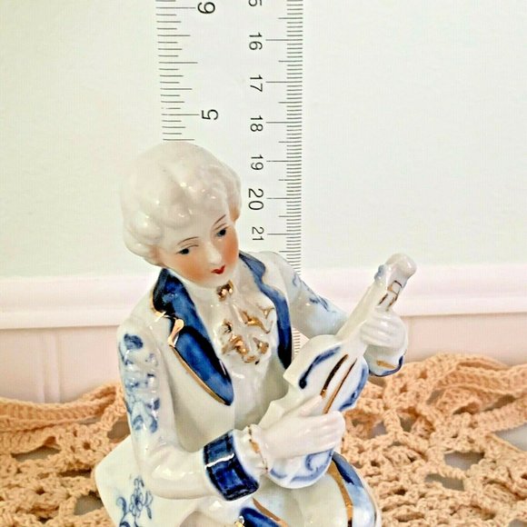 VTG Porcelain Figurine Blue White Man with Mandolin - Picture 9 of 9